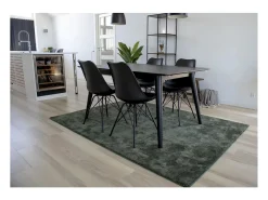 2 sillas de comedor de cuero negro con pies negros