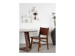 2 sillas de comedor en cuero sintético marrón con pies de teca