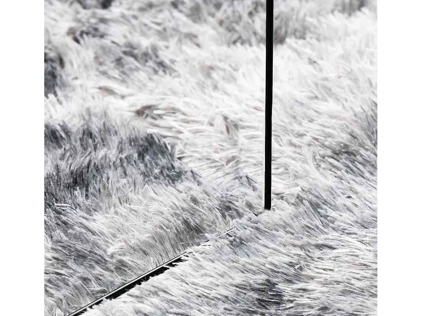 Alfombra de pelo largo gris plata NAVARRA 240x340 cm