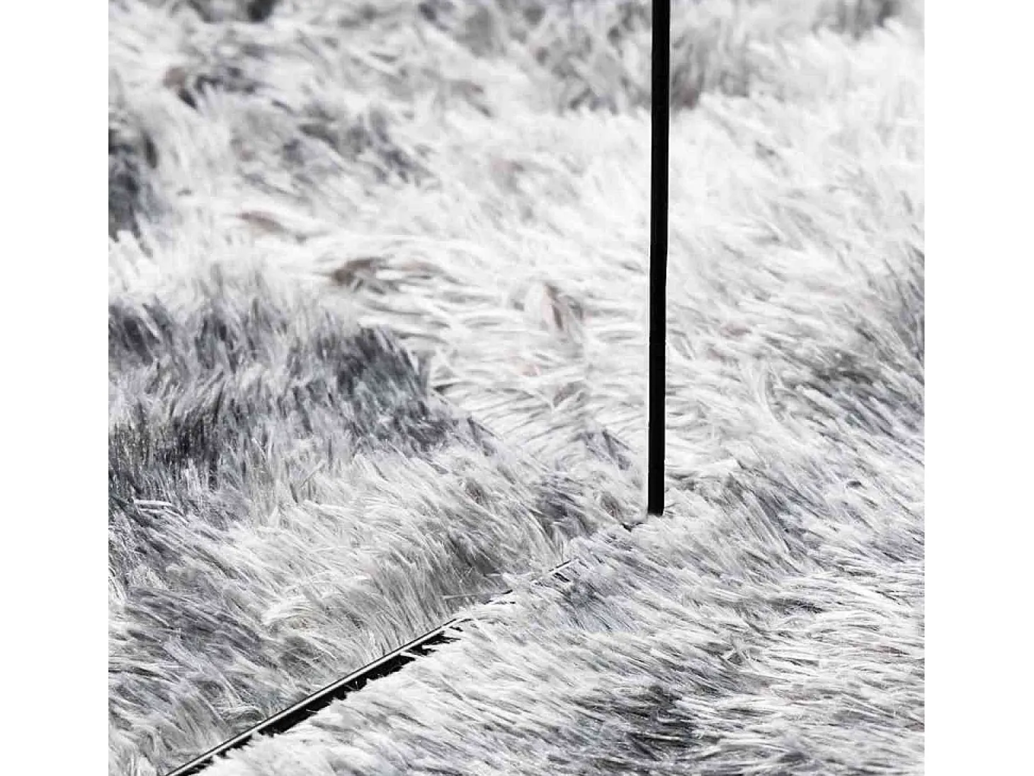 Alfombra de pelo largo gris plata NAVARRA 200x200 cm