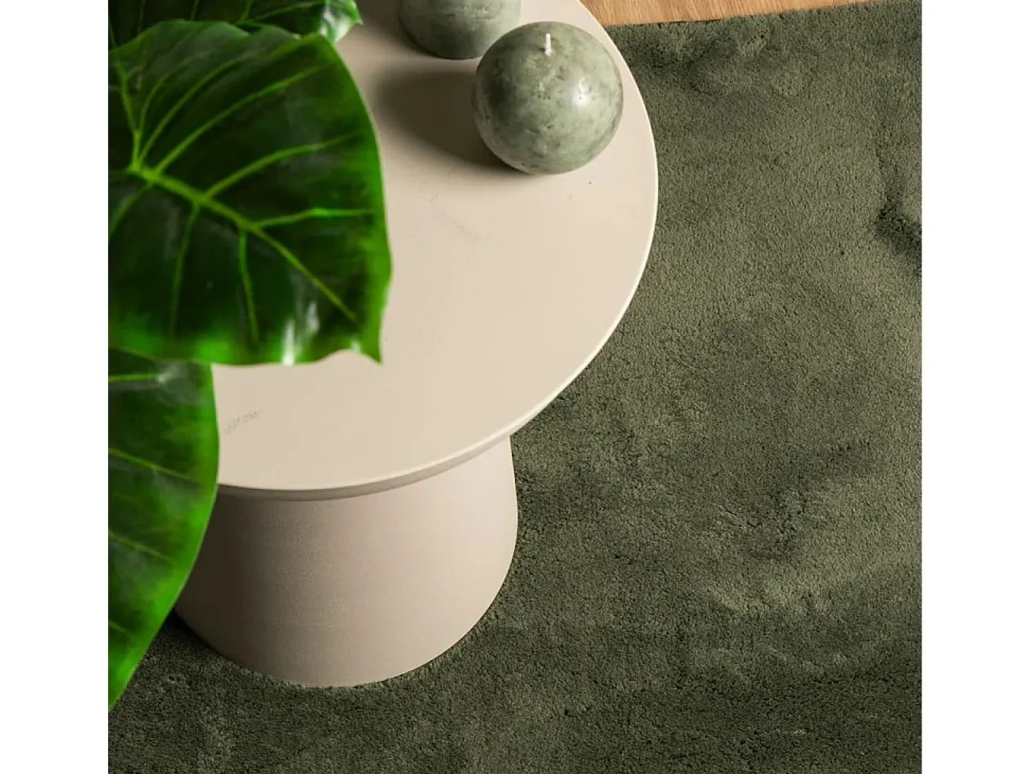 Alfombra HUARTE de pelo corto suave lavable verde bosque 200x280 cm