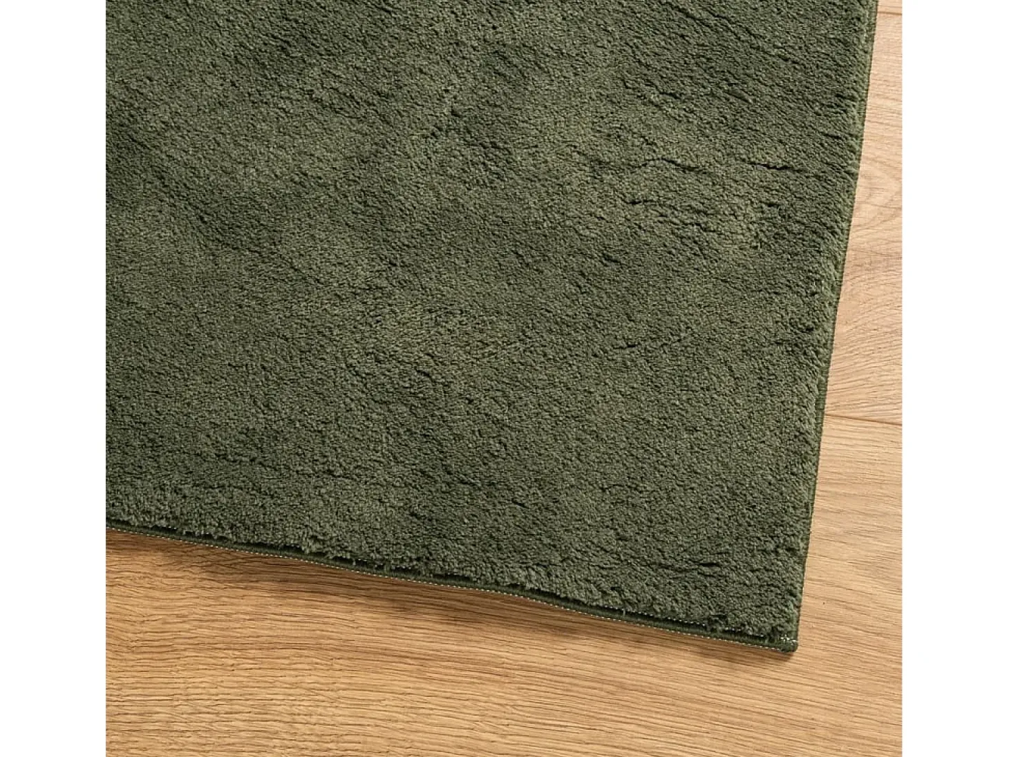 Alfombra HUARTE de pelo corto suave lavable verde bosque 200x280 cm