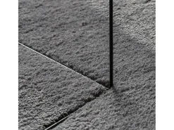 Alfombra HUARTE de pelo corto suave y lavable en color antracita 80x250cm