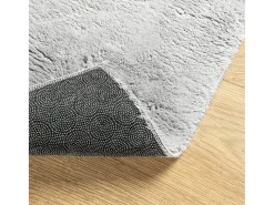 Alfombra HUARTE de pelo corto suave y lavable en gris 100x200 cm