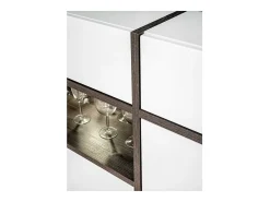 Aparador bajo, bar CRISS + LED. Vitrina, mueble para vajilla decorativo, moderno y de diseño para tu salón.