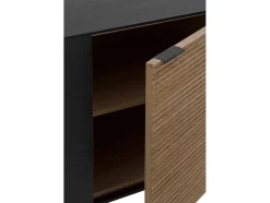 Aparador chapado en madera de fresno color negro con puertas en natural