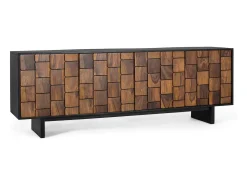 Aparador con cuatro puertas fabricado en madera de sheesam