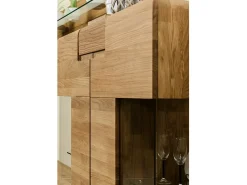 Aparador con expositor en madera maciza de roble miel Divina 100 cm