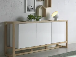 Aparador de 3 puertas de madera lacada en blanco y haya natural Valeto 195 cm