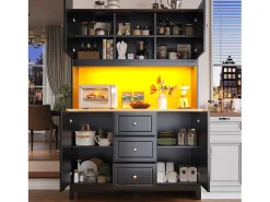 Aparador de cocina negro con iluminación LED, 4 puertas y 3 cajones, tapa chapada en madera.