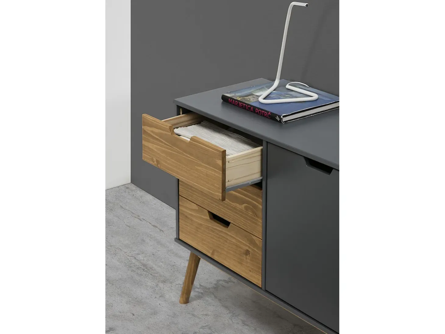 Aparador Java 3 cajones y 2 Puertas Antracita/Cera, Madera de Pino Maciza, 140 cm Longitud