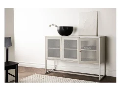 Aparador Malla 3 puertas beige.