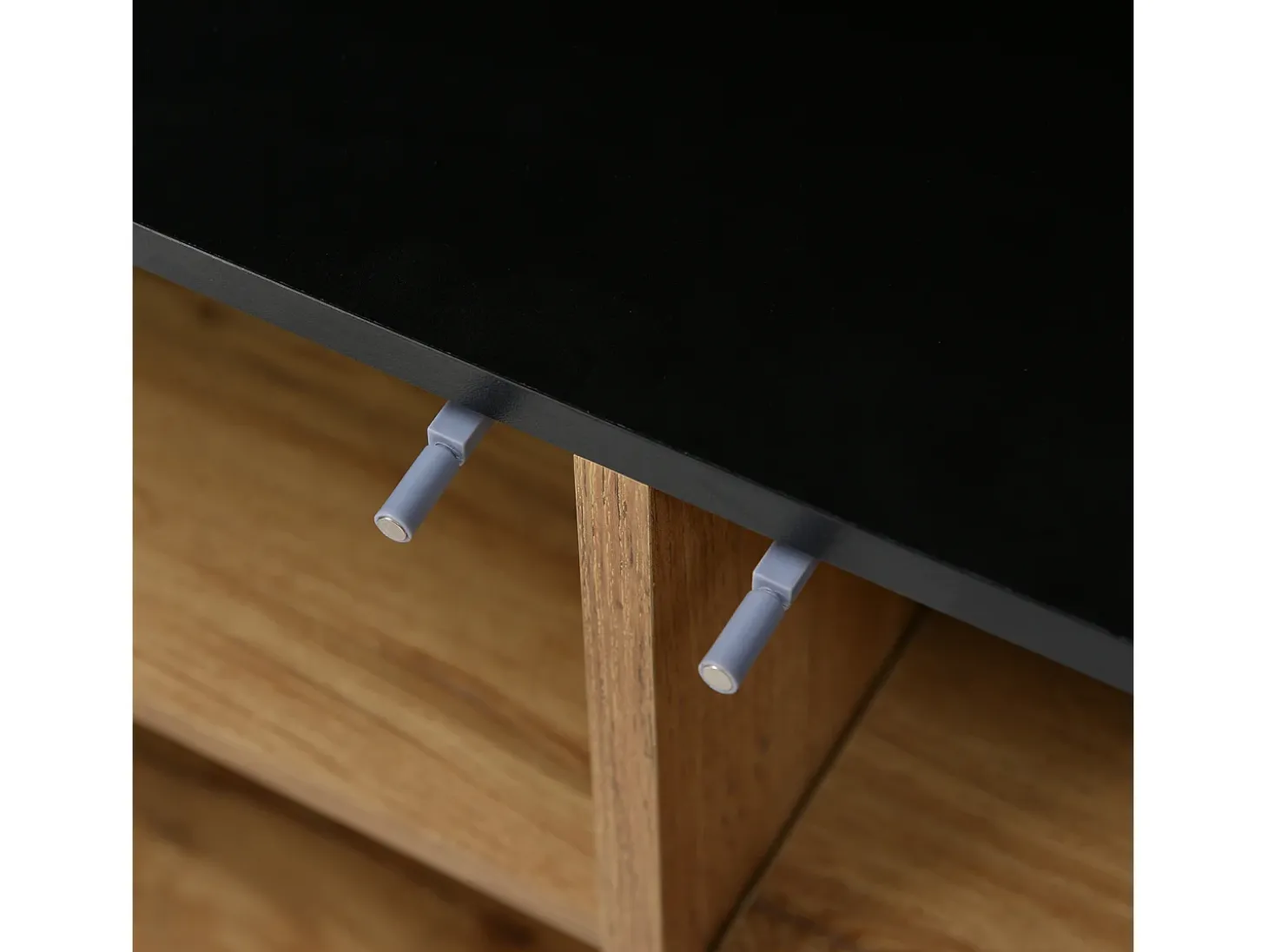 Aparador moderno de madera con 3 puertas y estantes, madera natural, cómoda.