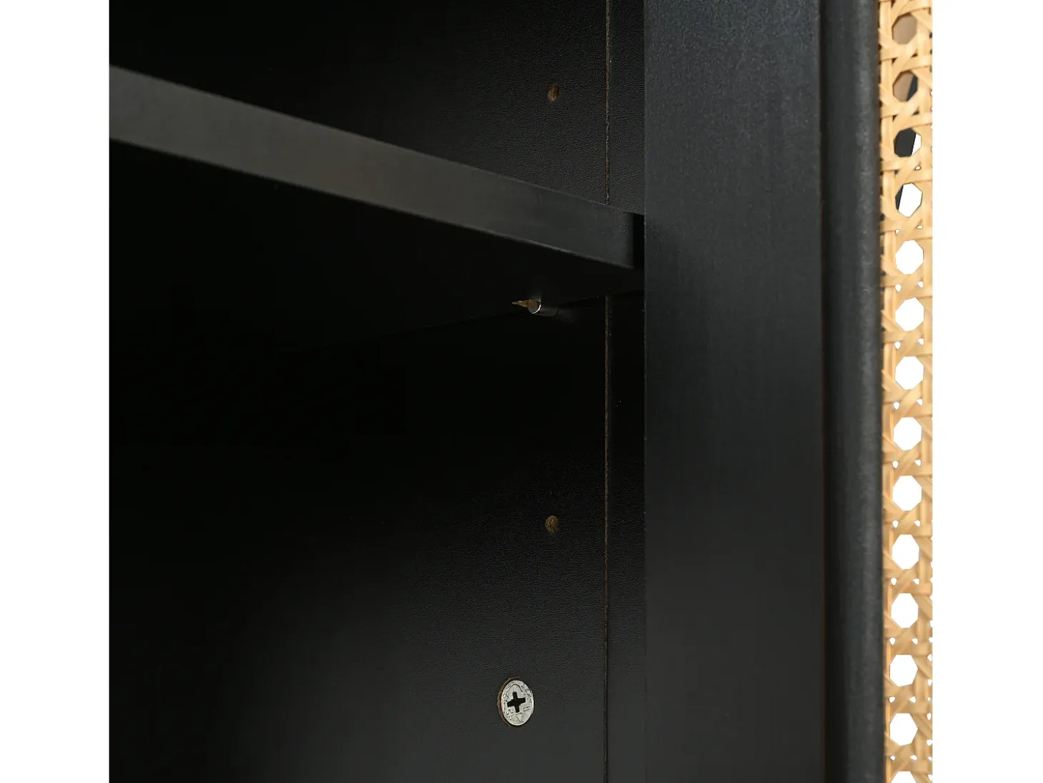 Aparador negro con 4 puertas de ratán y estantes regulables, tiradores de metal, para salón y comedor