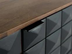 Aparador tallado a mano en madera de mango y patas doradas 135 cm