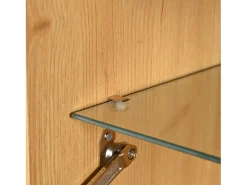 Aparador 110x38x111cm con 3 puertas incluyendo 1 puerta de cristal, 2 cajones y botelleros, LED incluido, en color madera natural clara