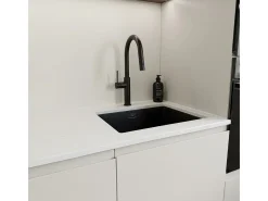 Architek mezclador de fregadero con rociador extraíble negro Essebagno