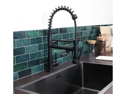 Big Pro Mezclador de fregadero con rociador móvil negro Essebagno