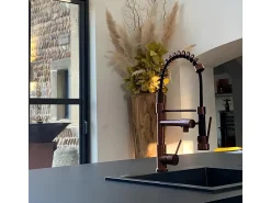Big Pro Mezclador de fregadero con rociador móvil cobre cepillado Essebagno