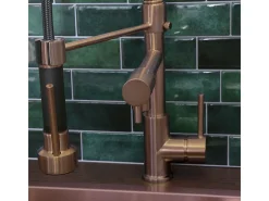 Big Pro Mezclador de fregadero con rociador móvil cobre cepillado Essebagno