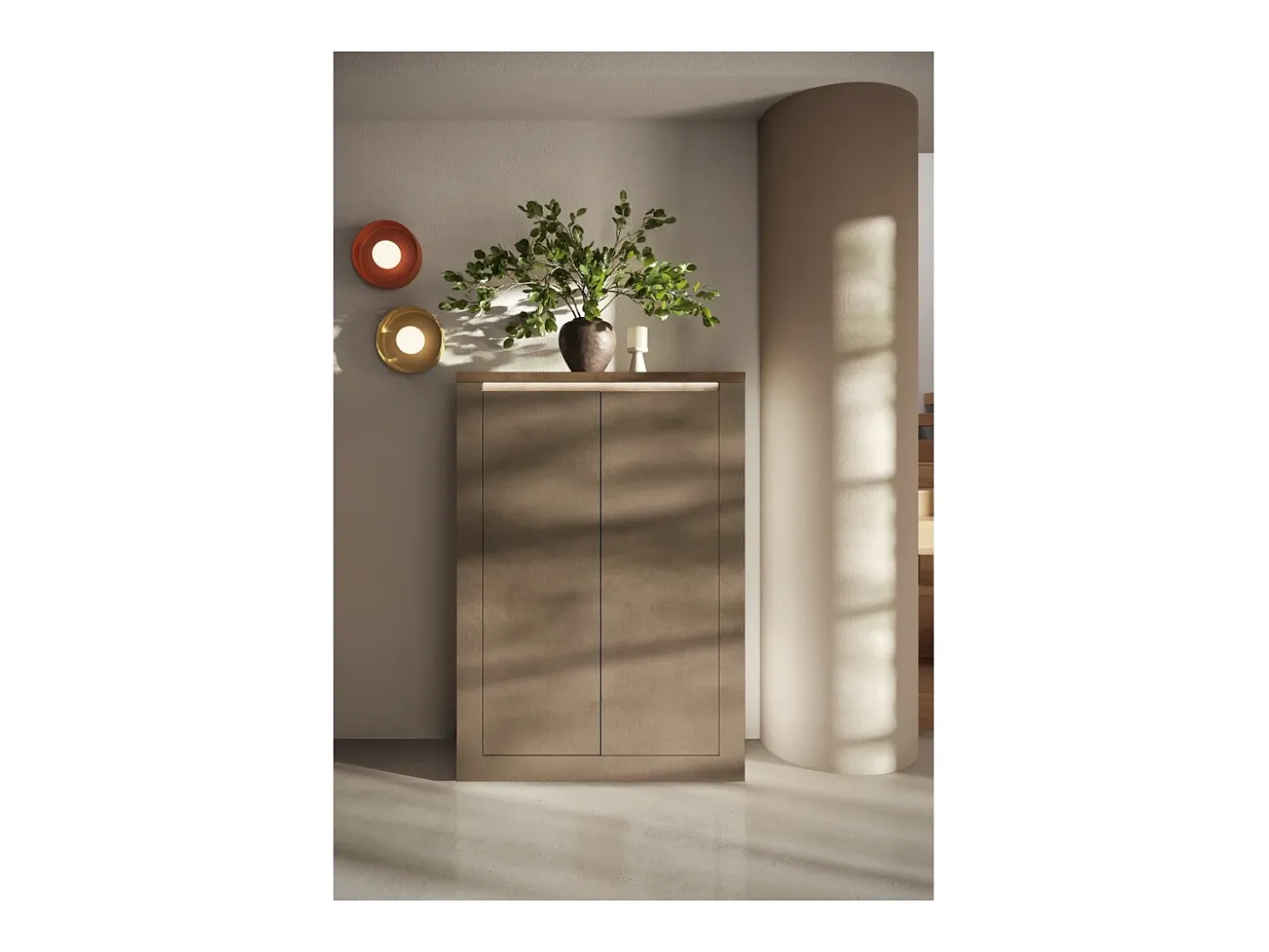 Buffet alto SASHA – 2 puertas con 3 estantes y LED – Bronce y tapa de madera Mercurio