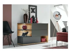 Buffet, aparador, enfilada KLIS de tres puertas y tres nichos. Color gris antracita y roble. Estilo de diseño.