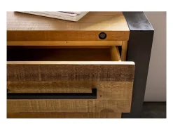 Buffet CAVARA 195 cm – Pino macizo vintage marrón y metal negro – 2 puertas, 3 cajones y botellero
