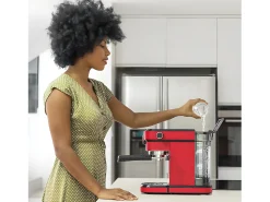 Cafetera Express con Manómetro Cafelizzia 790 Shiny Pro. Brazo con Doble Salida y Dos filtros, 20bares de Presión, Depósito extraíble de 1,2L, 1350W, Rojo