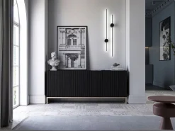 Cómoda con 3 puertas - Cuerpo Negro mate, frentes ranurados Negro mate - 168 cm, marco de metal