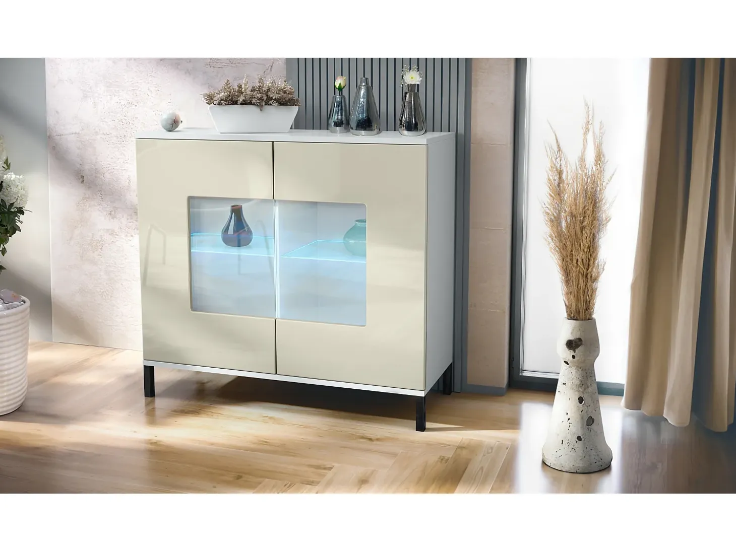 Cómoda Grömitz V3, Moderno armario de cocina con 2 grandes puertas de cristal incl. iluminación RGB blanco mate / crema de alto brillo (92,5 x 83.5 x 35)