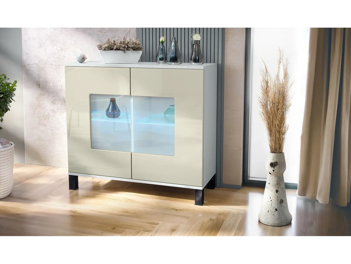 Cómoda Grömitz V3, Moderno armario de cocina con 2 grandes puertas de cristal incl. iluminación RGB blanco mate / crema de alto brillo (92,5 x 84.5 x 35)
