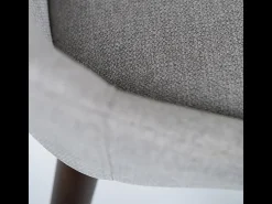Conjunto de 4 sillas de comedor modernas en tela gris claro "Zaira" estructura de madera 49x58 cm 85h