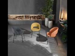 Conjunto de 4 sillas de comedor modernas "Erica" ​​acolchadas en tela gris oscuro, 56x52 cm, alto 78,5 cm.