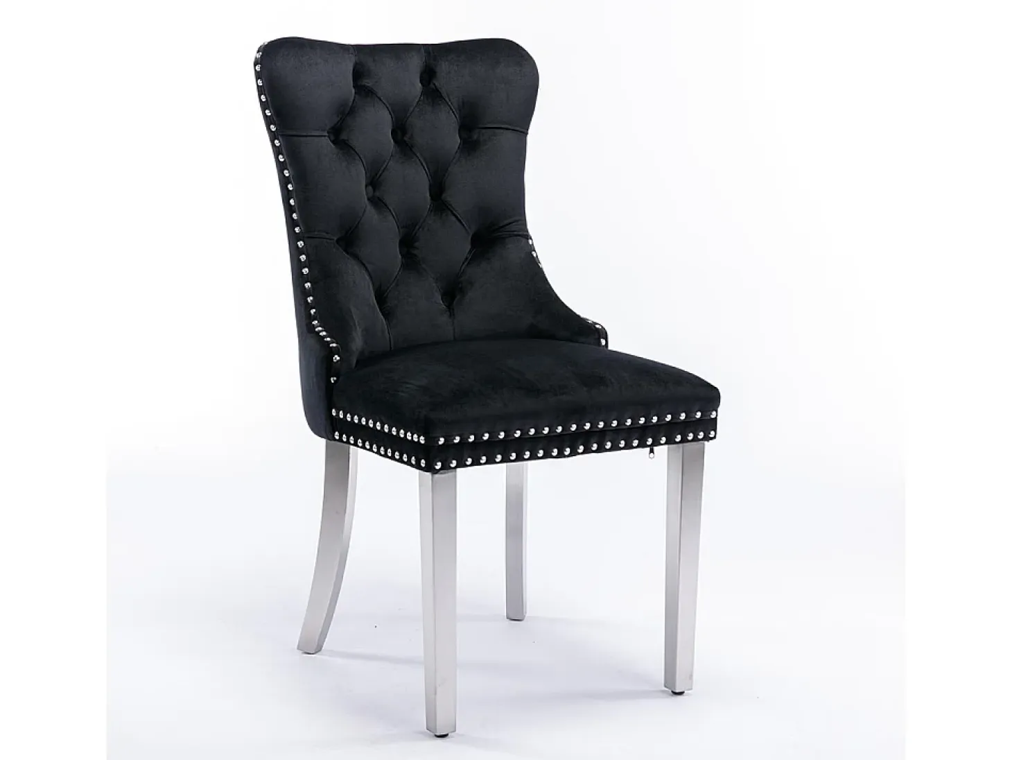 Conjunto de dos sillas de comedor de terciopelo, con patas de acero inoxidable cromado y tapizado con tachuelas, negro.