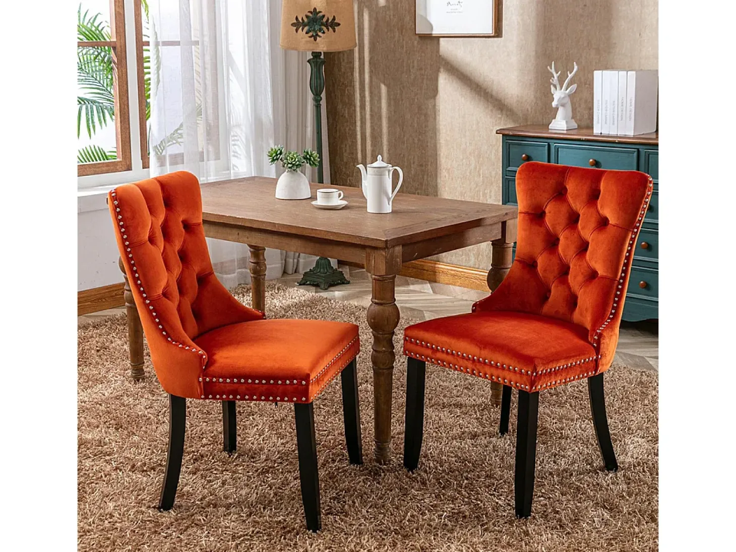Conjunto de sillas de comedor, con patas de madera y tapizado con tachuelas, revestimiento de terciopelo, estructura de madera maciza, naranja