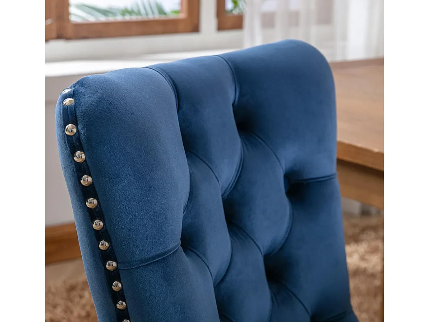 Conjunto de sillas de comedor, con patas de madera y tapizado con tachuelas, revestimiento de terciopelo, estructura de madera maciza, azul