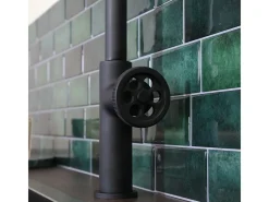 Indus mezclador para fregadero negro mate Essebagno