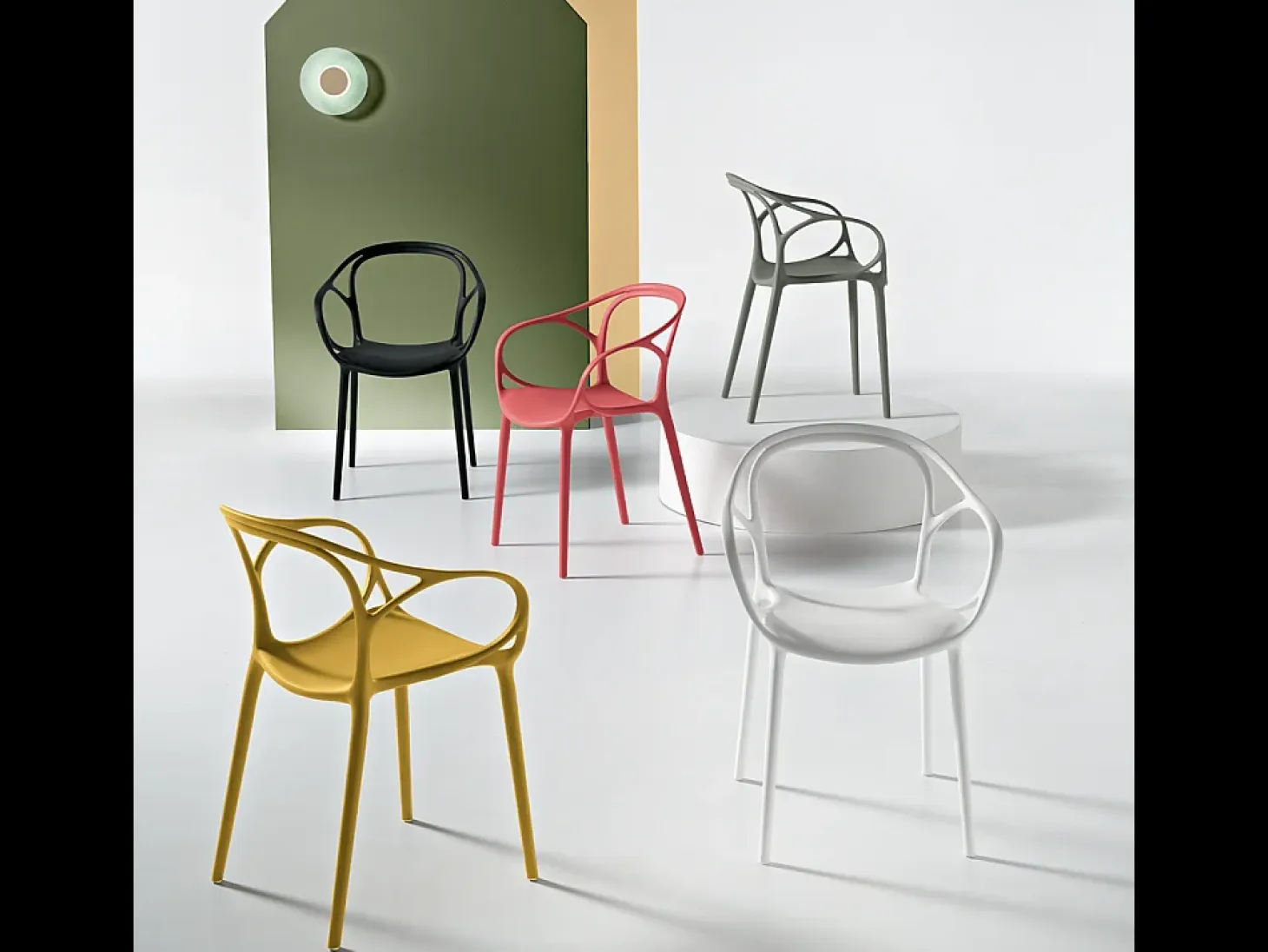 Juego de 2 sillas amarillas modernas "Mistral" para el comedor en polipropileno versátil cm 57x55 80h