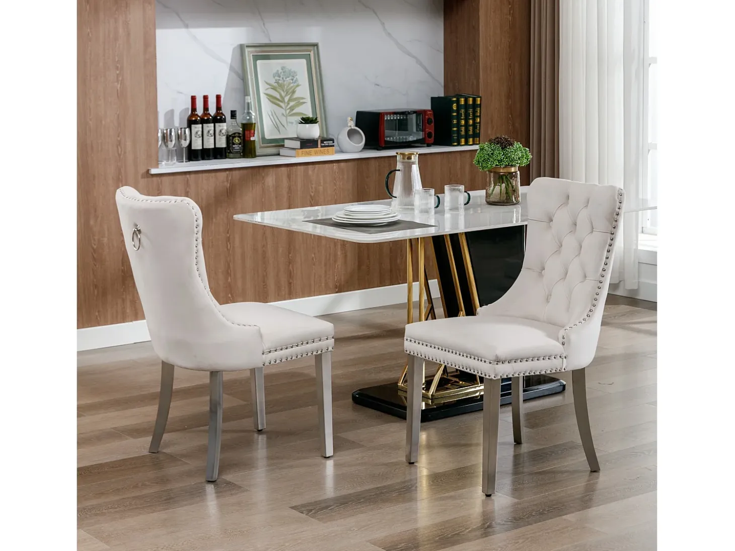 Juego de 2 sillas de comedor - Sillas con respaldo acolchado y patas de acero inoxidable plateado - con ribete tachonado - terciopelo beige