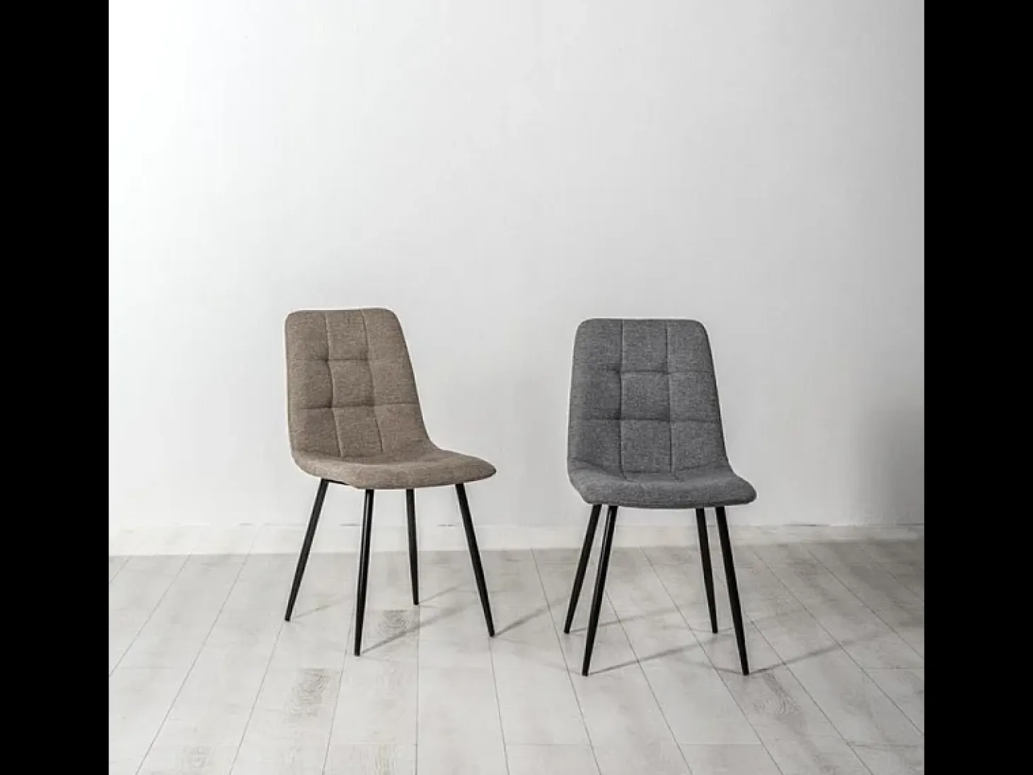 Juego de 4 sillas de comedor modernas "Eclisse" tapizadas en tela beige, 44x55 cm, 81h