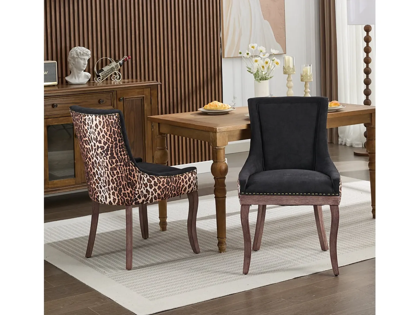 Juego de 2 sillas de comedor - patas de madera maciza con remaches de bronce, estampado de leopardo - chenilla