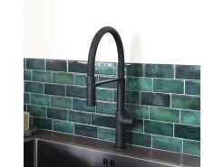 Magneto Mezclador monomando de fregadero con teleducha negro Essebagno