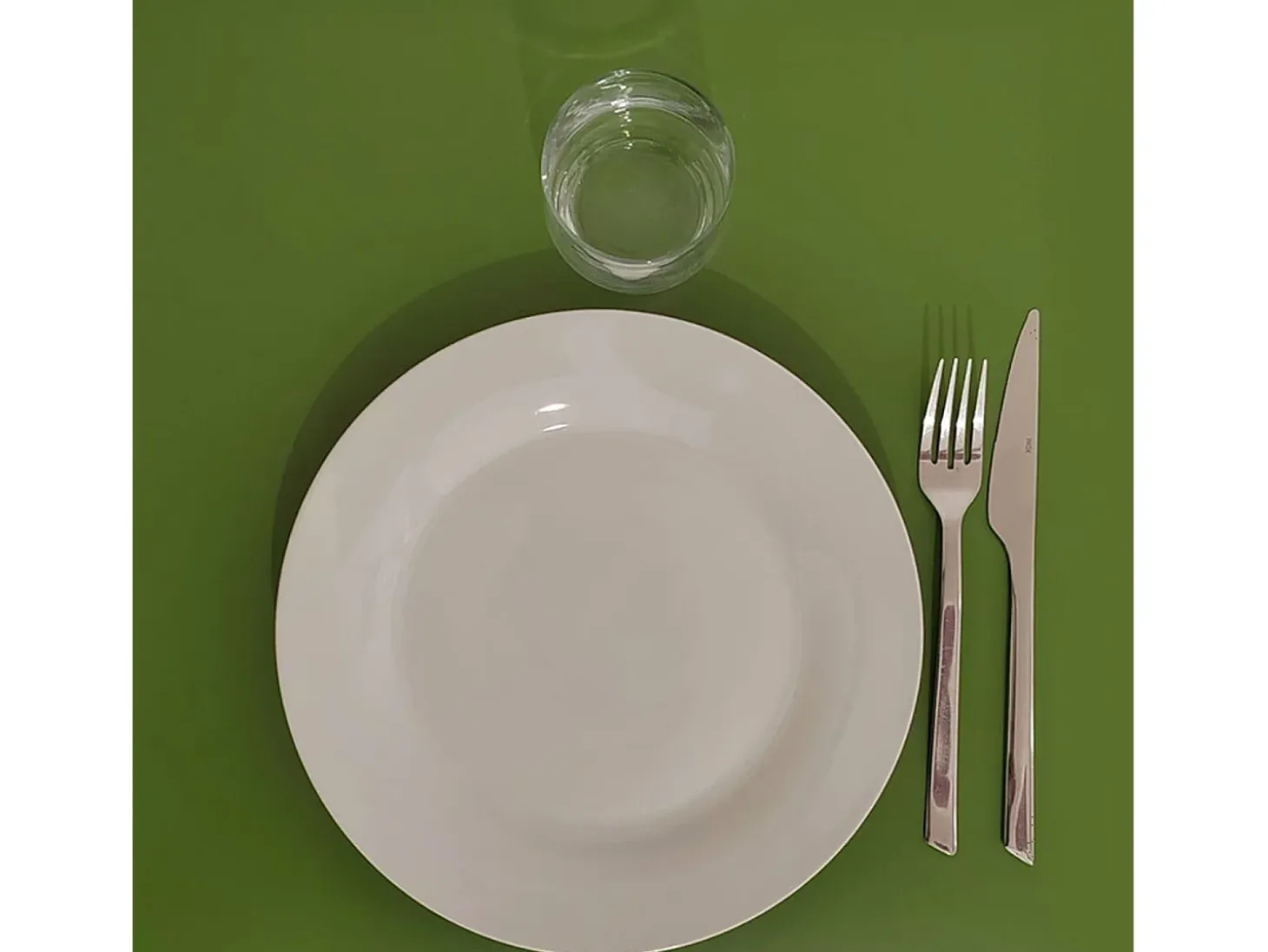 Mesa alta 60 x 60 cm - modelo Bazila cantos madera verde