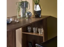 Mesa alta de cocina de madera con espacio de almacenamiento nogal