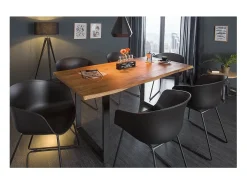 Mesa ARKAYA 160 cm – Tablero de madera de acacia salvaje barnizada y patas de metal negro en U – Estilo industrial