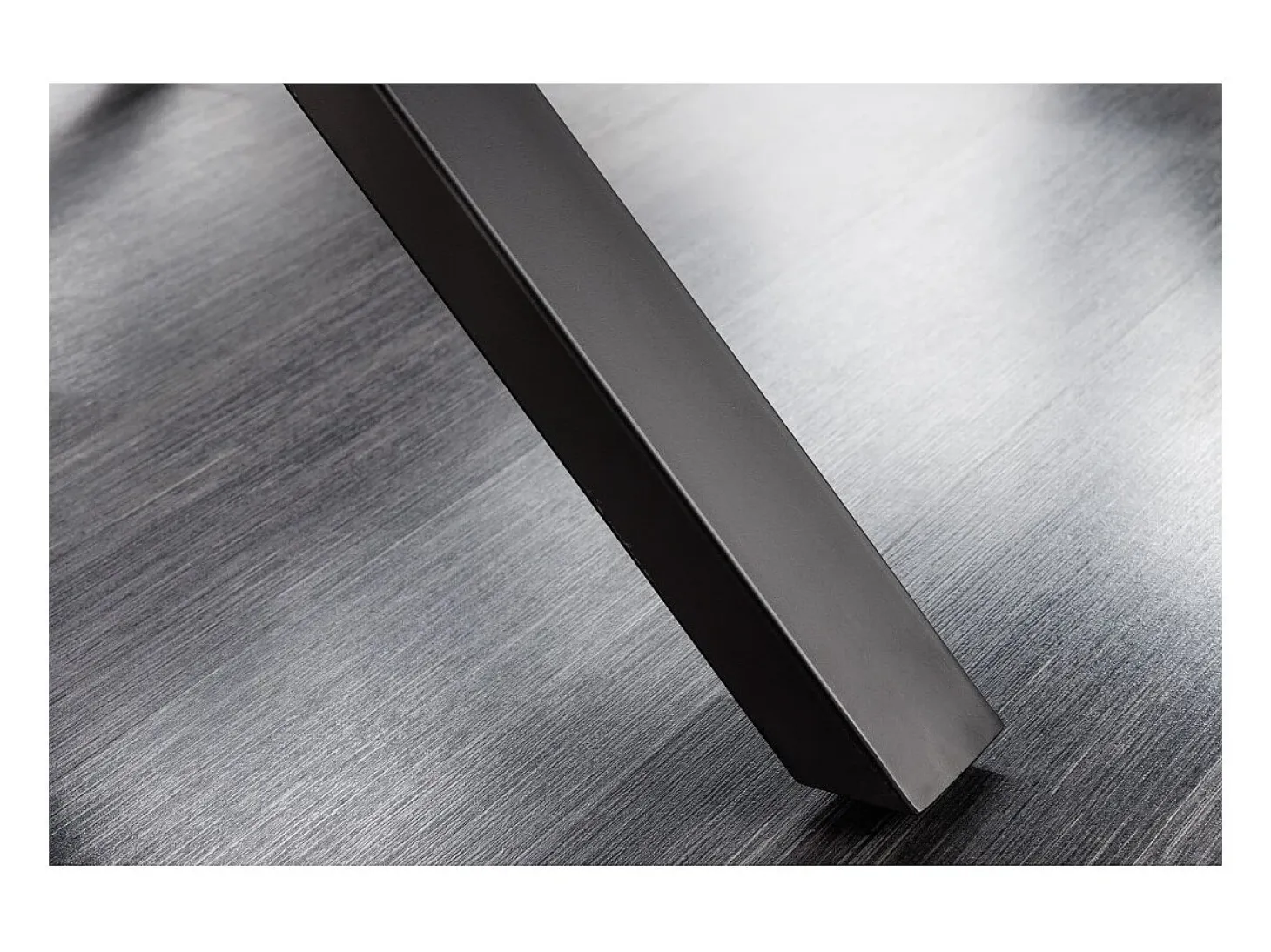 Mesa de comedor ARKAYA 180 cm – Tablero de acacia barnizado y patas cruzadas de metal negro – Diseño industrial natural