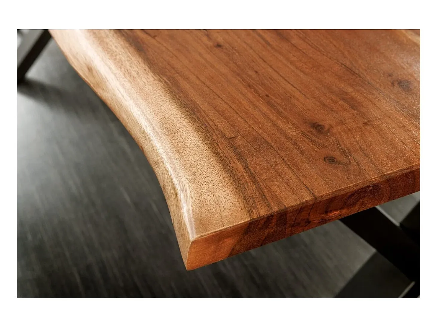 Mesa de comedor ARKAYA 180 cm – Tablero de acacia barnizado y patas cruzadas de metal negro – Diseño industrial natural