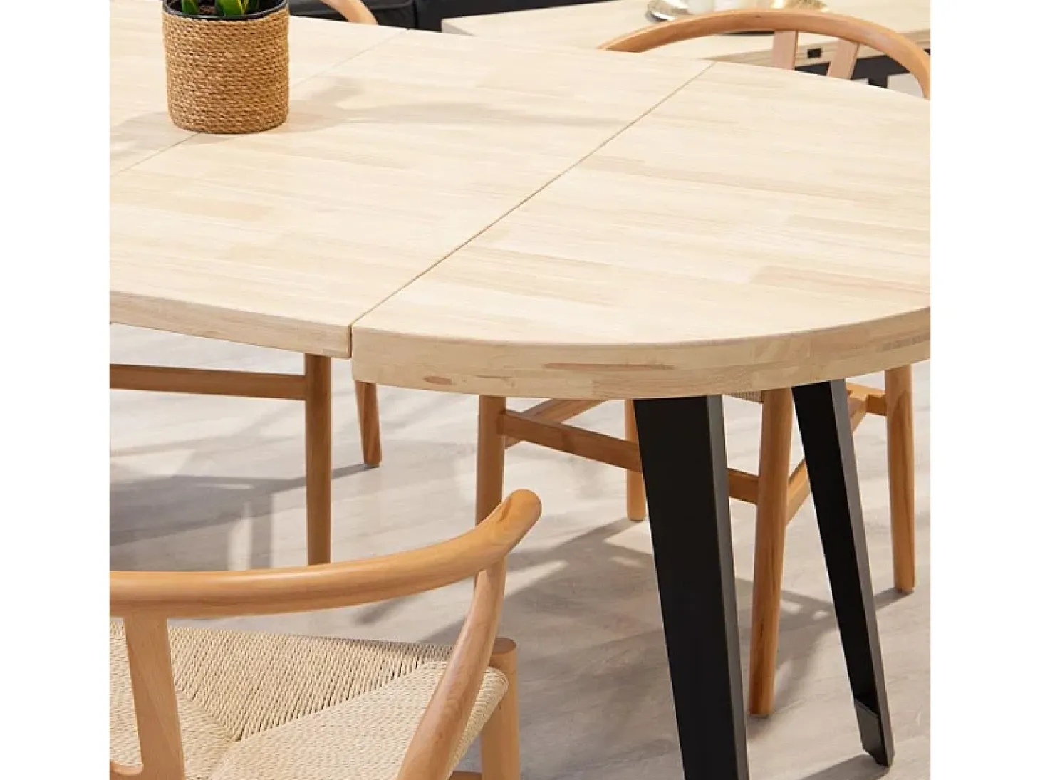 Mesa de comedor Berg extensible forma redonda roble Nordish/negro Adec