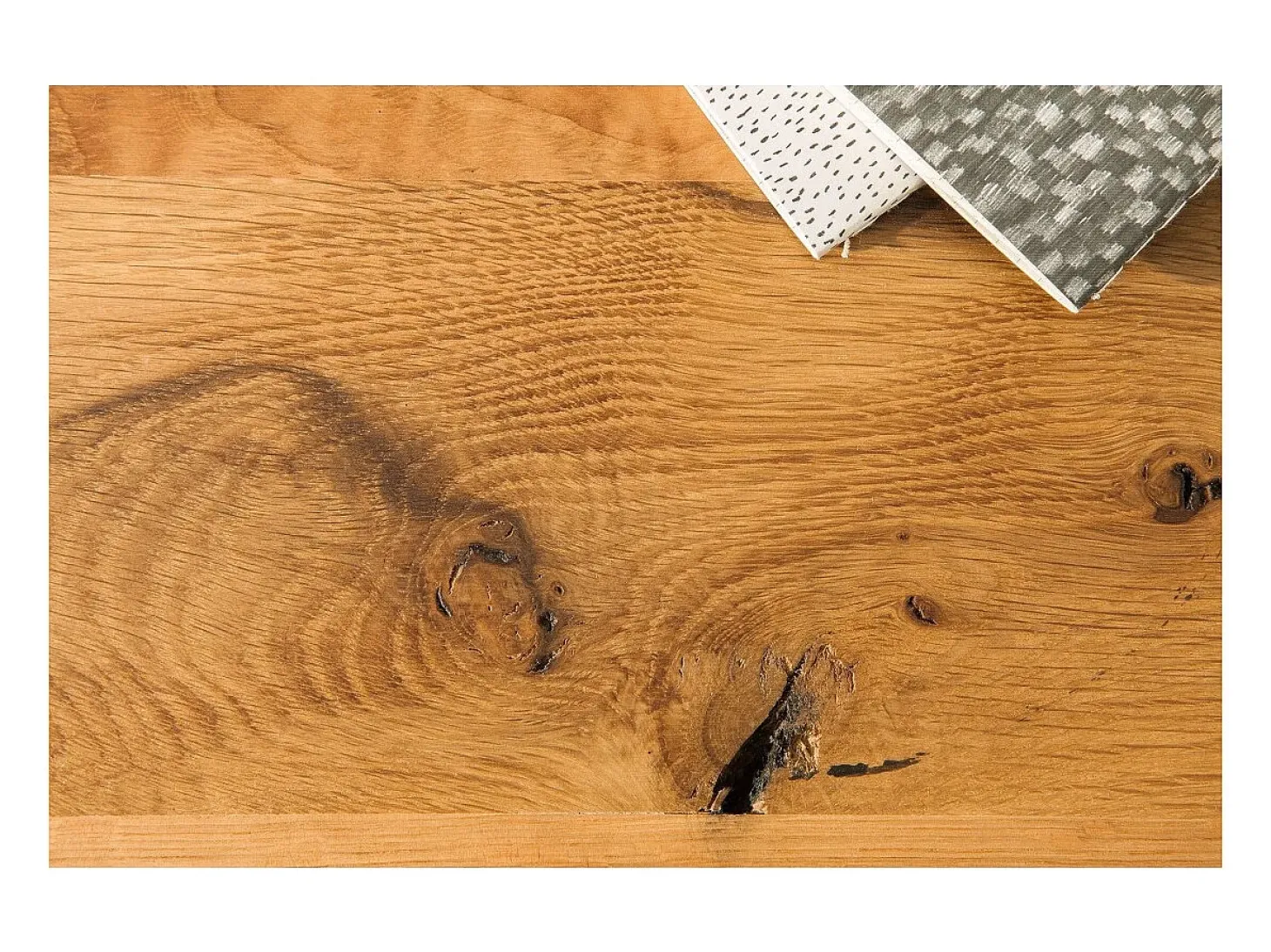 Mesa de comedor CAVARA – Roble salvaje y metal negro – 200 cm – Estilo industrial