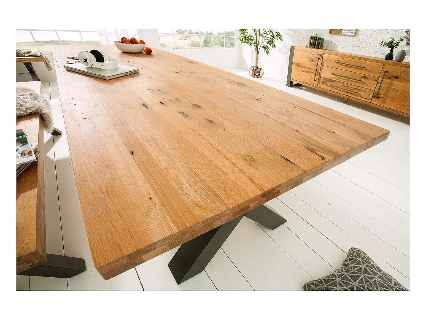 Mesa de comedor CAVARA – Roble salvaje y metal negro – 240 cm – Estilo industrial
